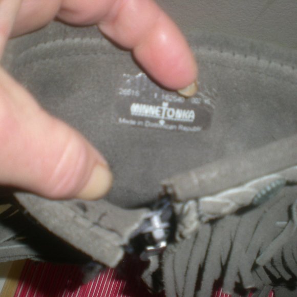 MINNETONKA Brand  Moccasins      Leather   Size 1 Gray - Picture 6 of 6
